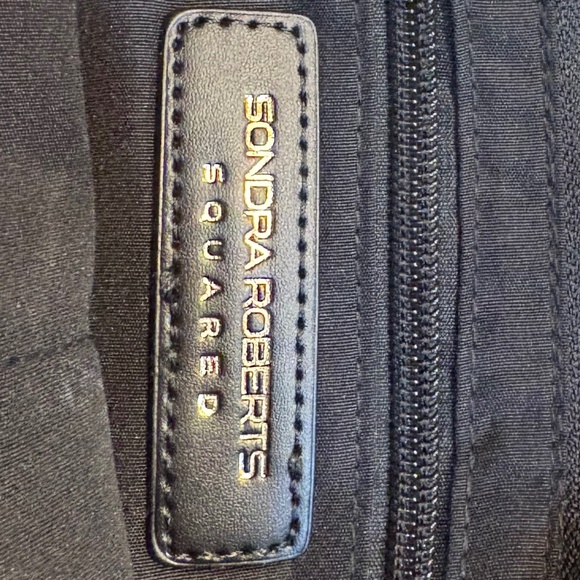 Cross Body bag - Picture 3 of 3